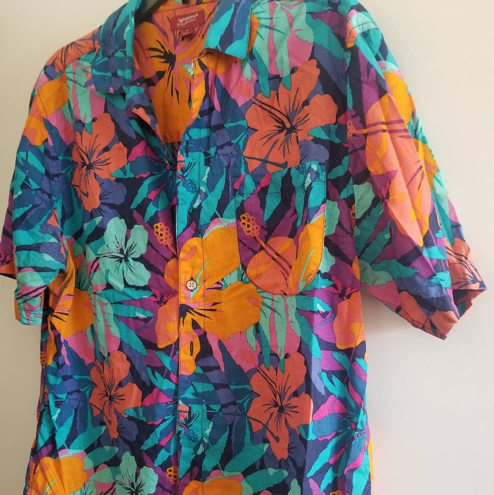 Mens loose fit Hawaiian shirt